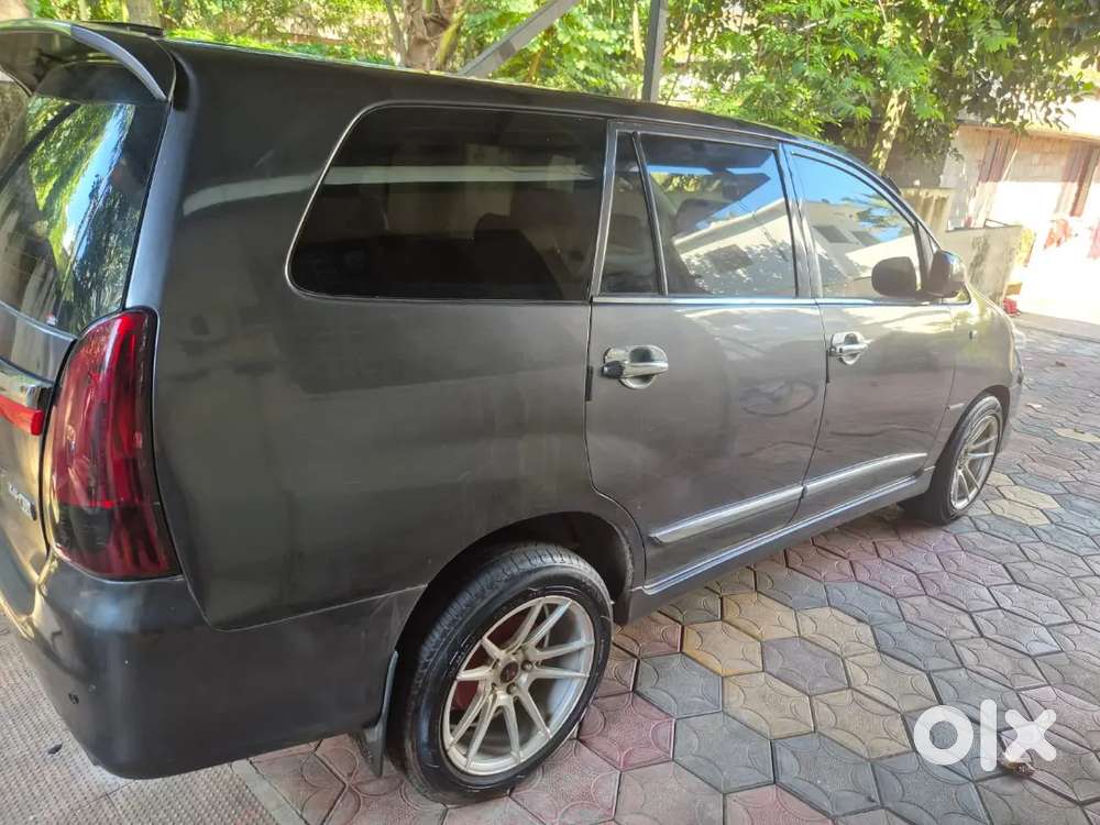 Toyota Innova 2.5 2016