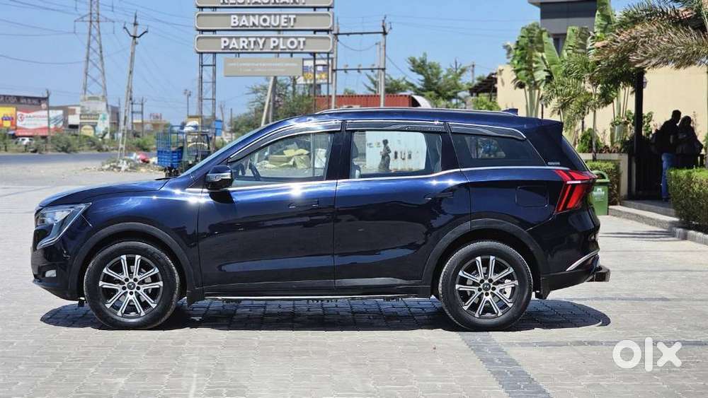 Mahindra Xuv700 2.2 Ax 7 Diesel At Luxury Pack Str Awd, 2022, Diesel