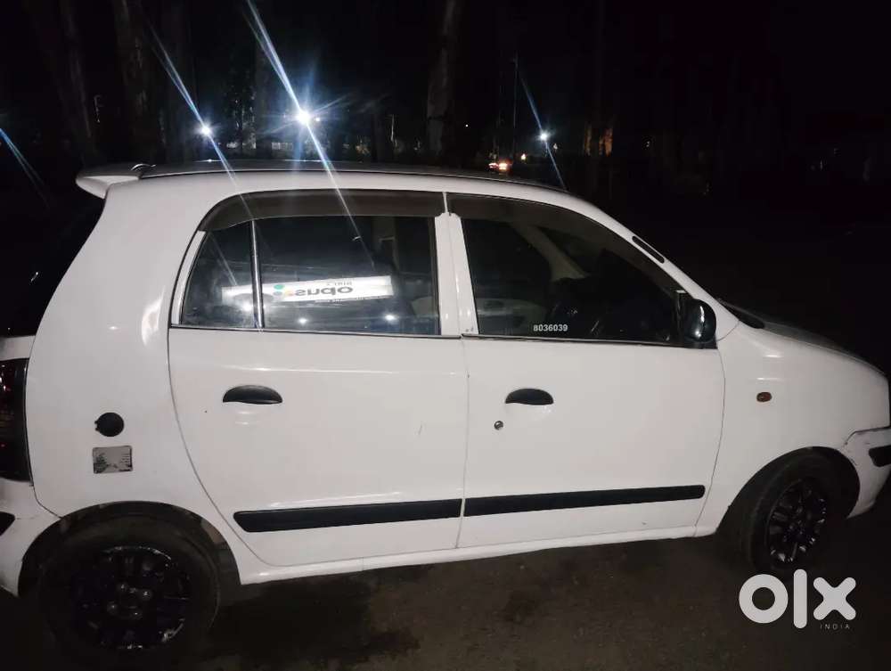 Well Maintained Hyundai New Santro 2011 Petrol Manual