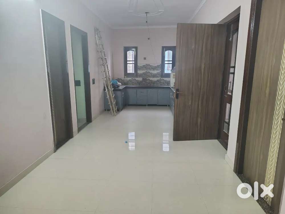 Unfurnished 2bhk for rent , majitha road ,green field