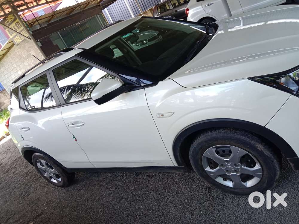 Mahindra Xuv300 W8 Option Dual Tone Diesel, 2021, Diesel