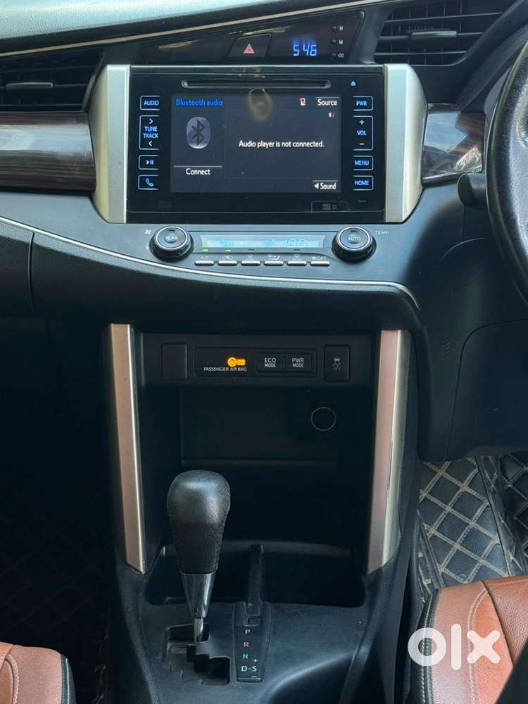 Toyota Innova Crysta 2.8z Automatic, 2016, Diesel