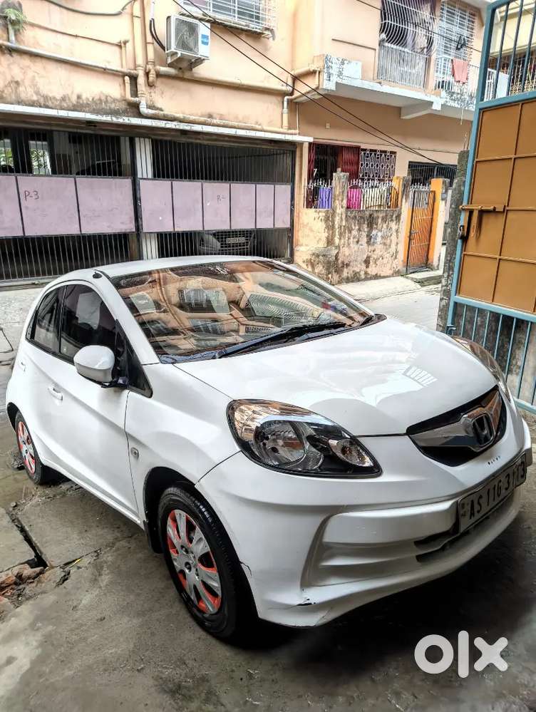 Honda Brio 2015 Petrol Well Maintained