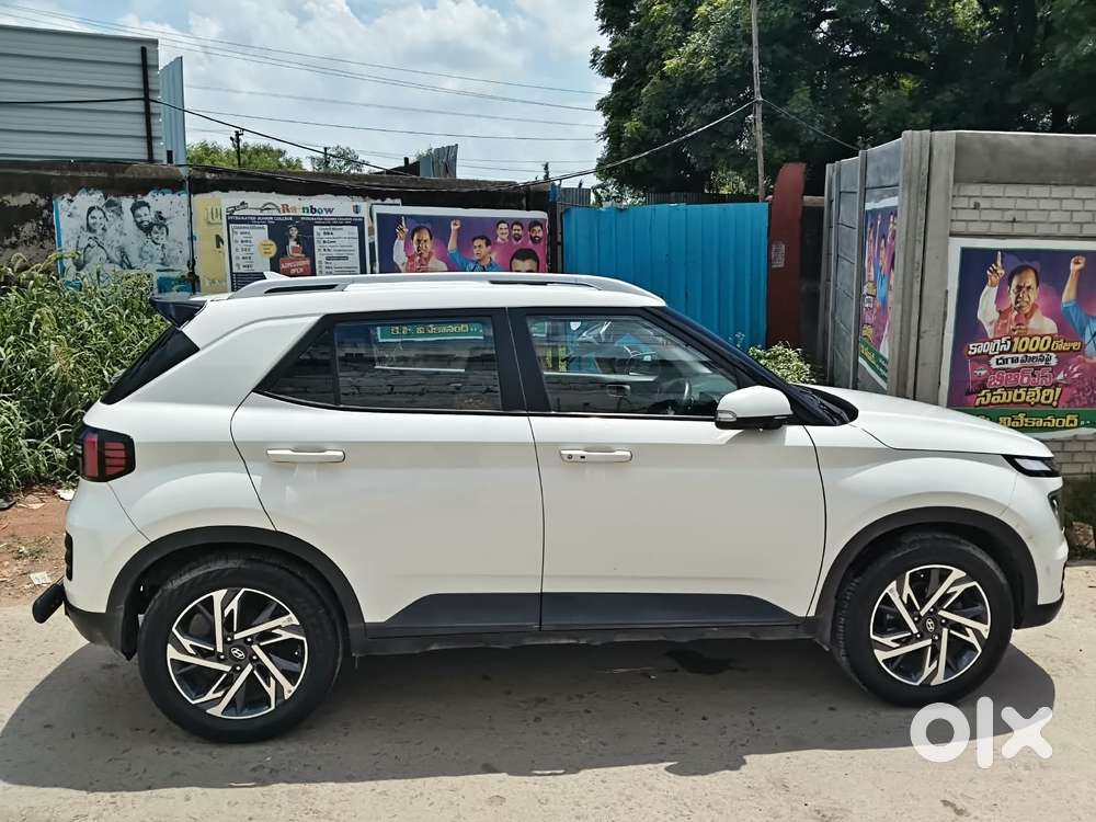 Hyundai Venue Sx Mt, 2023, Diesel