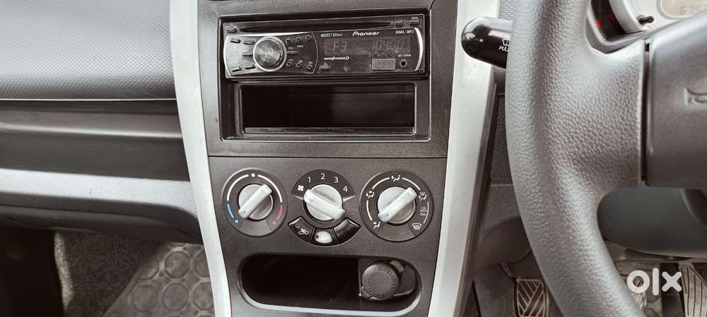 Maruti Suzuki Ritz Vxi, 2010, Petrol