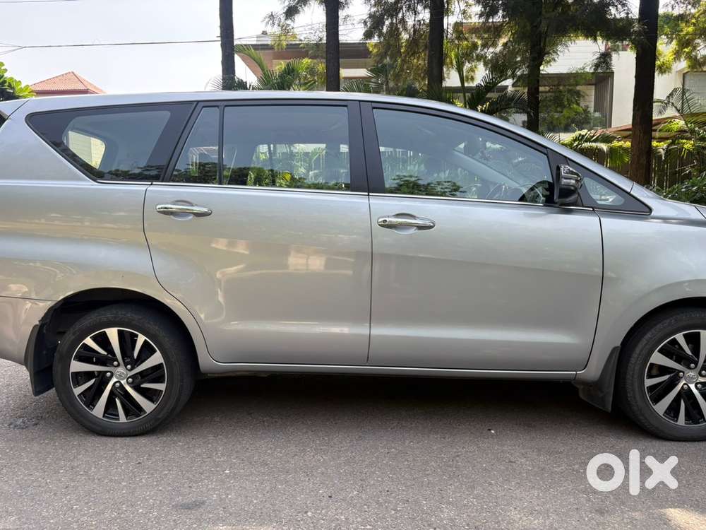 Toyota Innova Crysta Top Model -(2022 November )