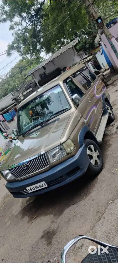 Toyota Qualis 2.4 2003