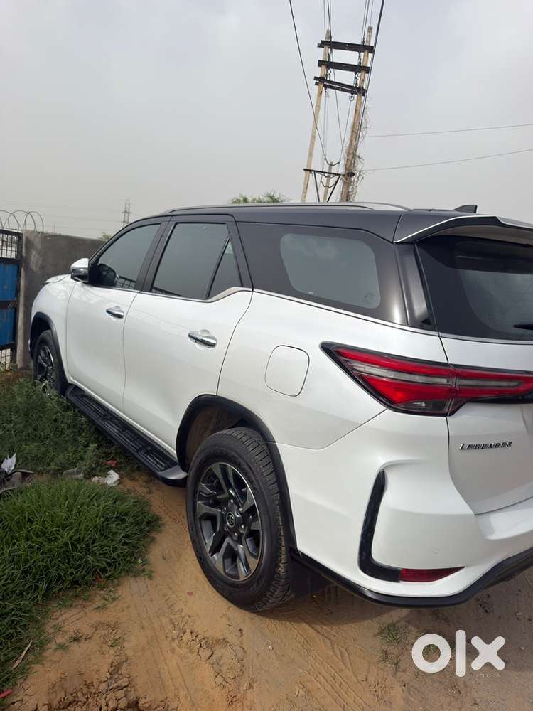 Toyota Fortuner Legender 2023