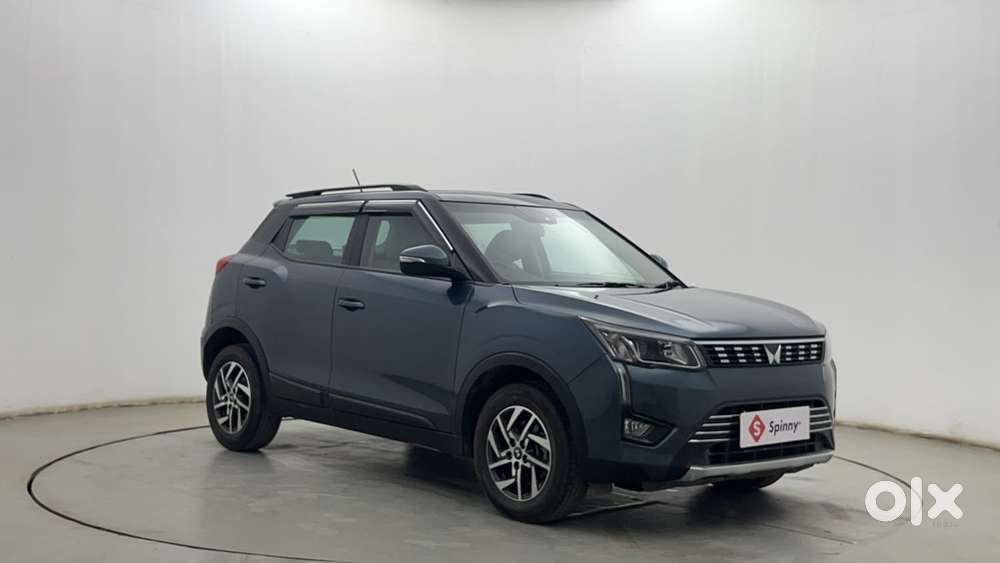 Mahindra Xuv300 1.2 W8 (o) Amt Petrol, 2024, Petrol