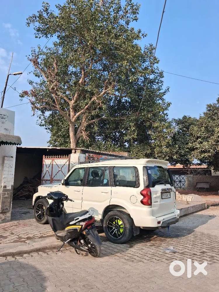 Mahindra Scorpio Classic 2018 Diesel 100000 Km Driven