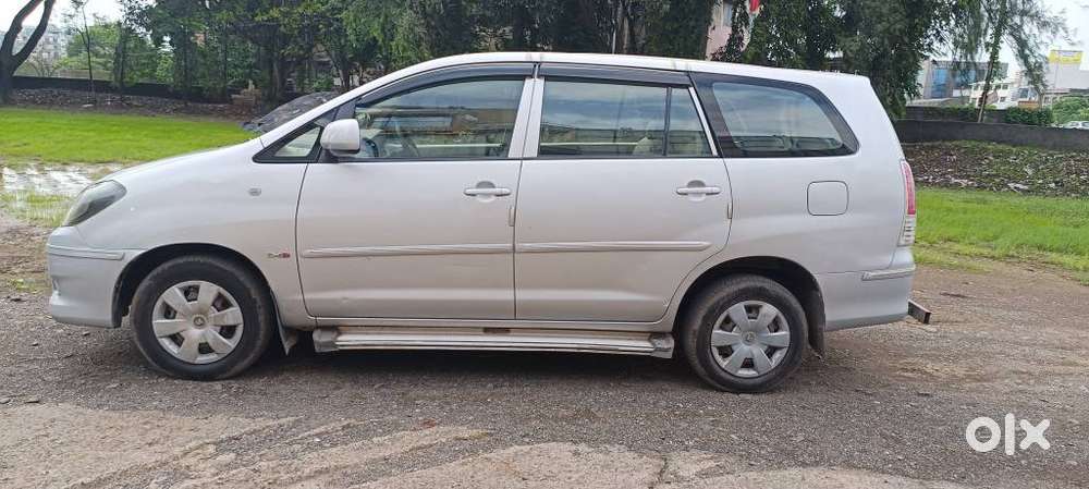 Toyota Innova 2.5 G (diesel) 8 Seater, 2011, Diesel