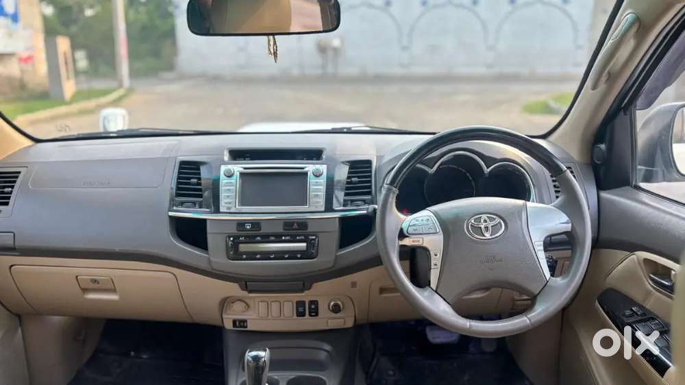 Toyota Fortuner Diesel 2012
