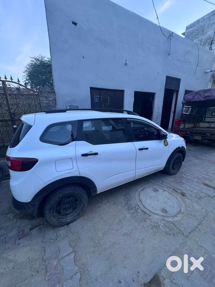 2022 Renault Triber Petrol Manual