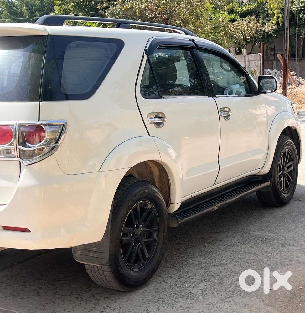 Toyota Fortuner 3.0 4x4 Manual, 2012, Diesel