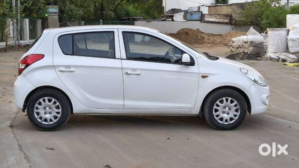 Hyundai I20 Sportz 1.2 Bs-iv, 2011, Petrol