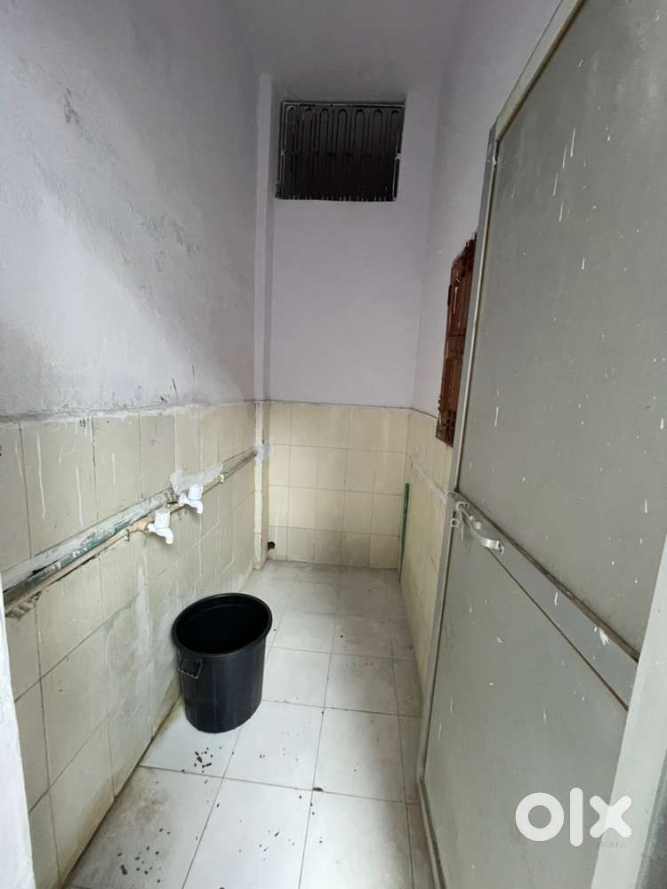 separate1 room with private bathroom