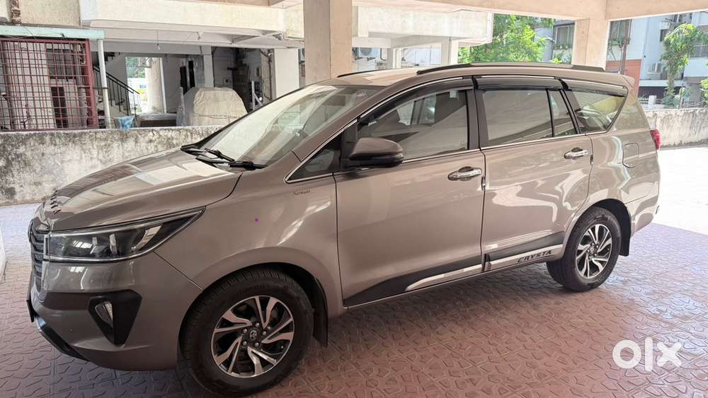 Toyota Innova Crysta - 8 Seater, 2.4 Diesel 2021