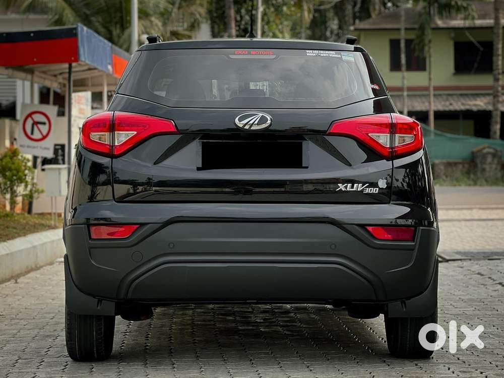 Mahindra Xuv300 W6, 2023, Petrol