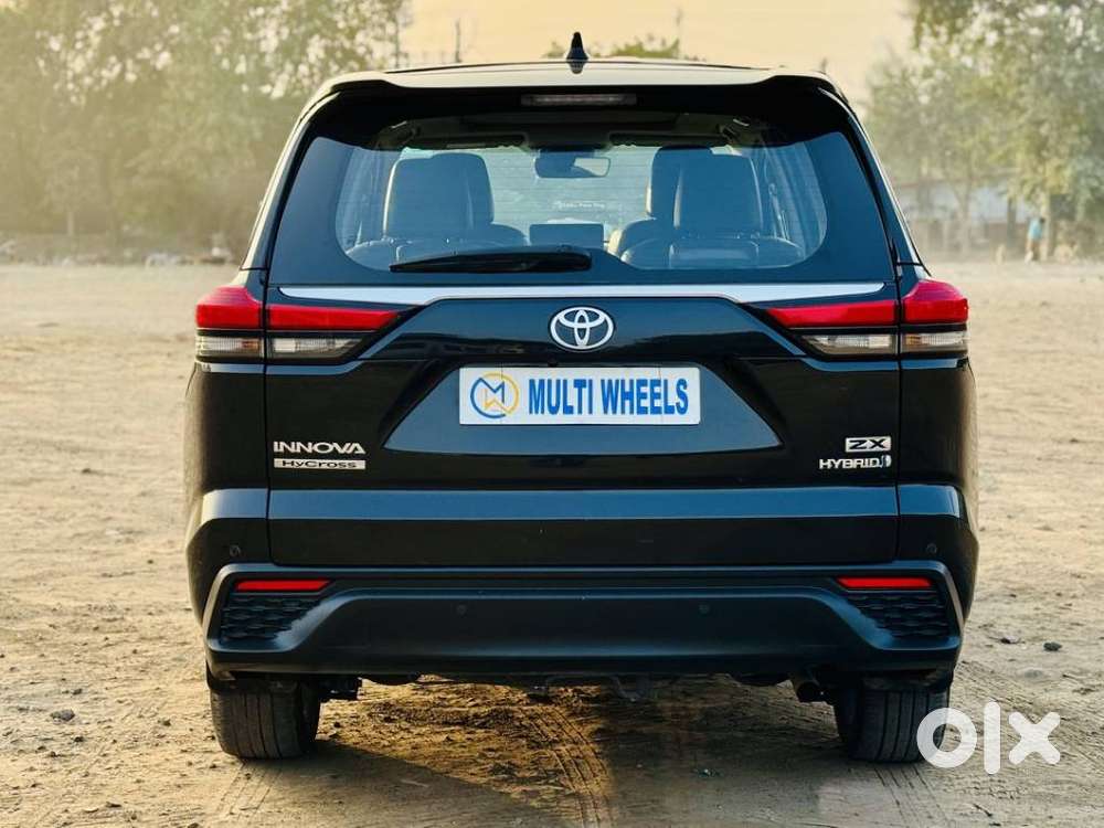 Toyota Innova Hycross 2.0 Zx (o) Hybrid 7 Str, 2024, Petrol