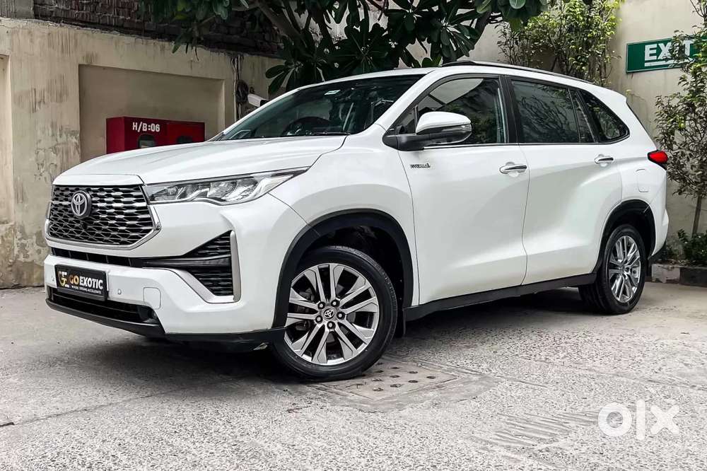 Toyota Innova Hycross 2.0 Zx Hybrid 7 Str, 2023, Petrol