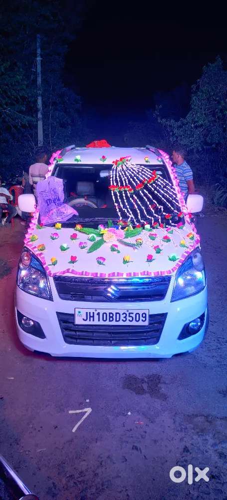 Maruti Suzuki Wagon R 1.0 2017 Petrol . Company Fitted Music Sistem