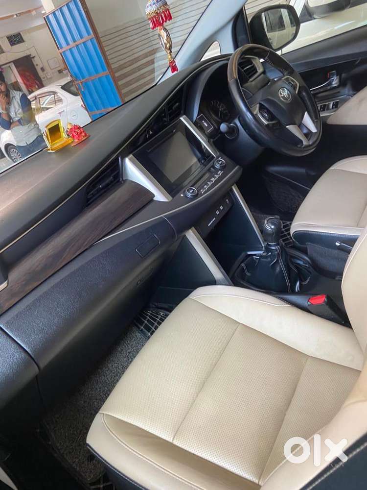 Toyota Innova Crysta 2016