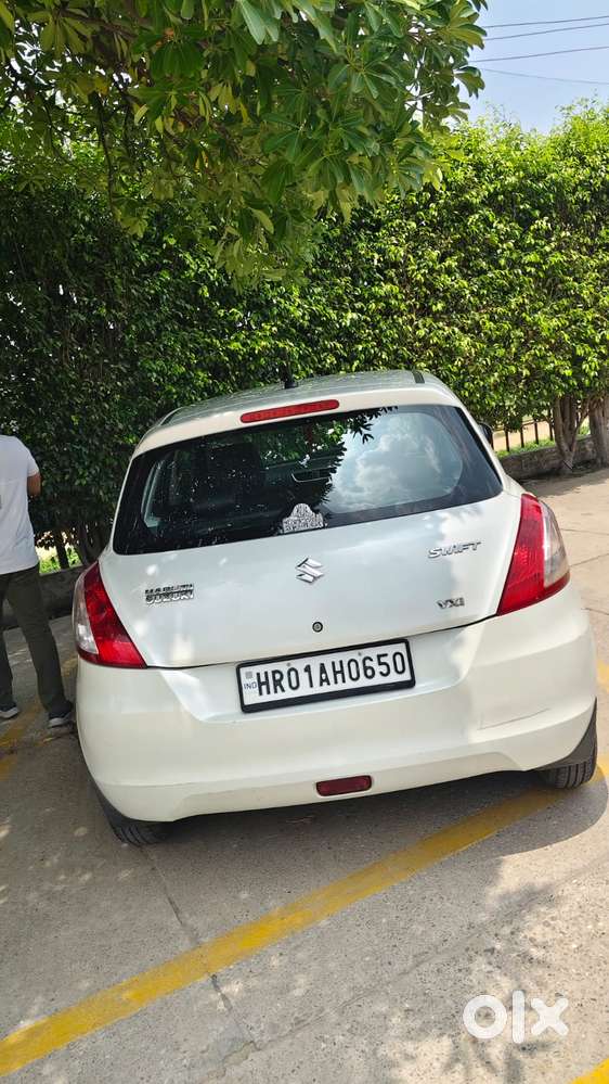 Maruti Suzuki Swift Vxi Optional, 2013, Petrol
