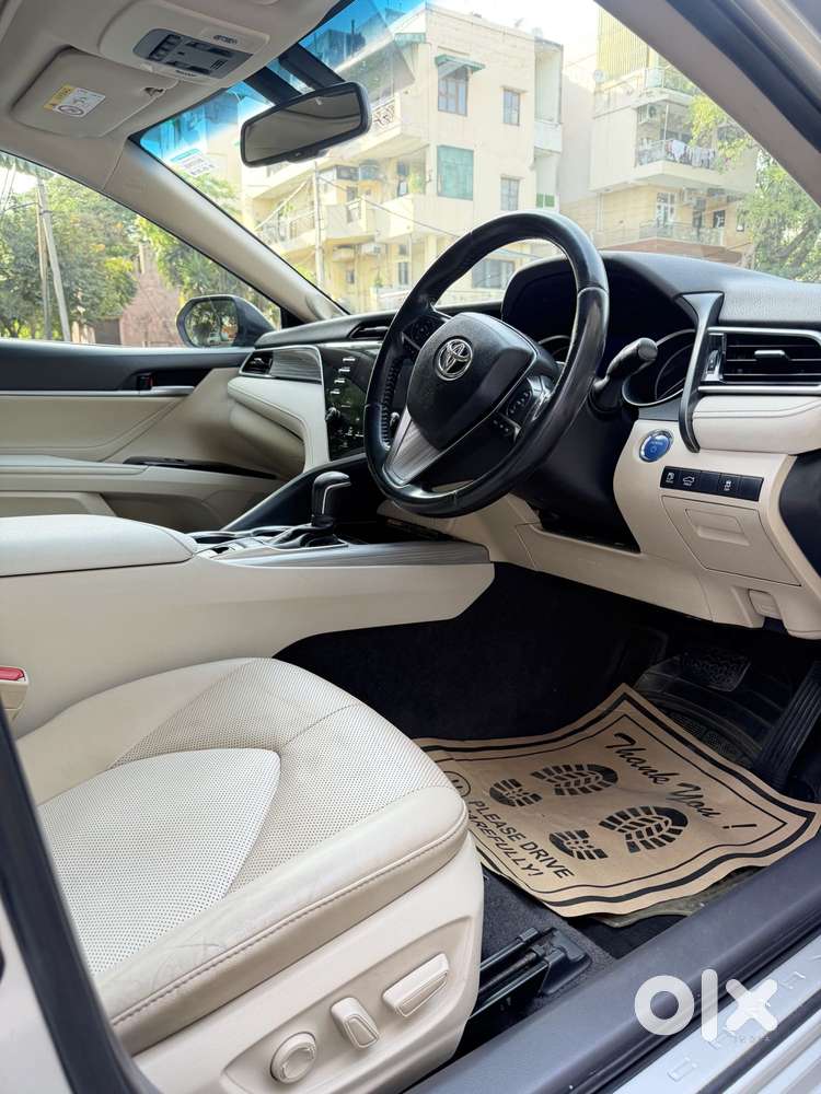 Toyota Camry, 2021, Petrol