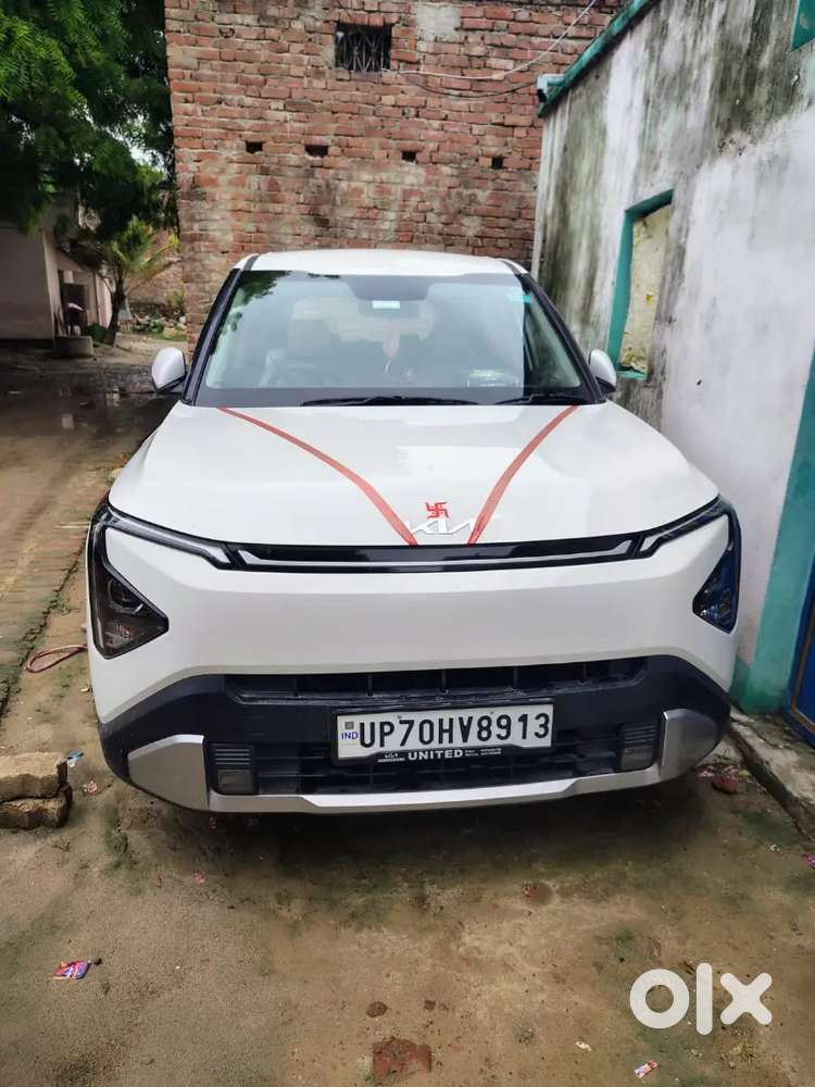 Kia Carens Clavis 2025