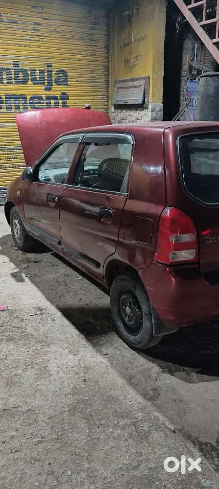 Gadi Mein Koi Kami Nahin Hai. Cng Pass Hai Humne Nikalwa Rakhi Hai. Ok