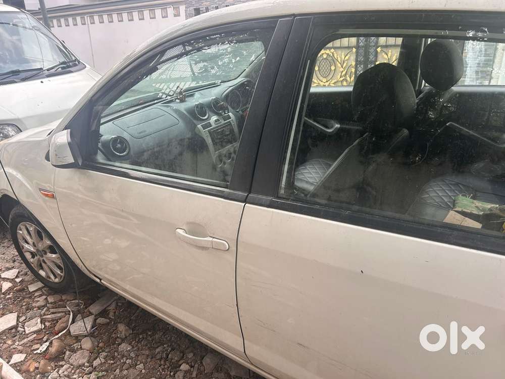 Ford Figo Petrol Manual 2014