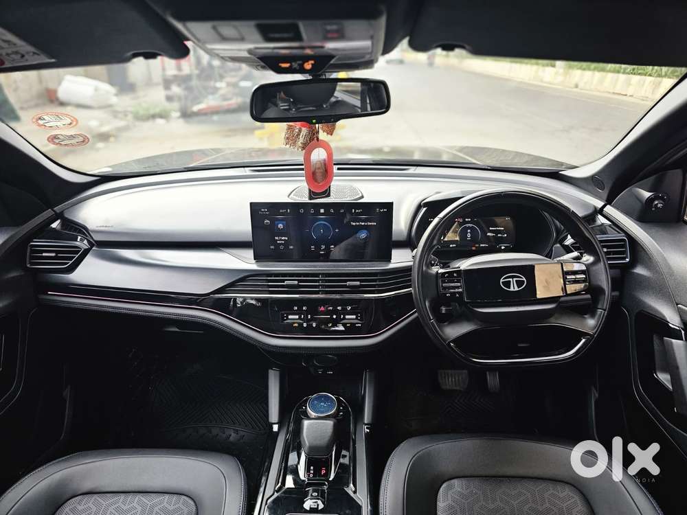 Tata Safari Accomplished Plus Dark Edition, 2023, Diesel