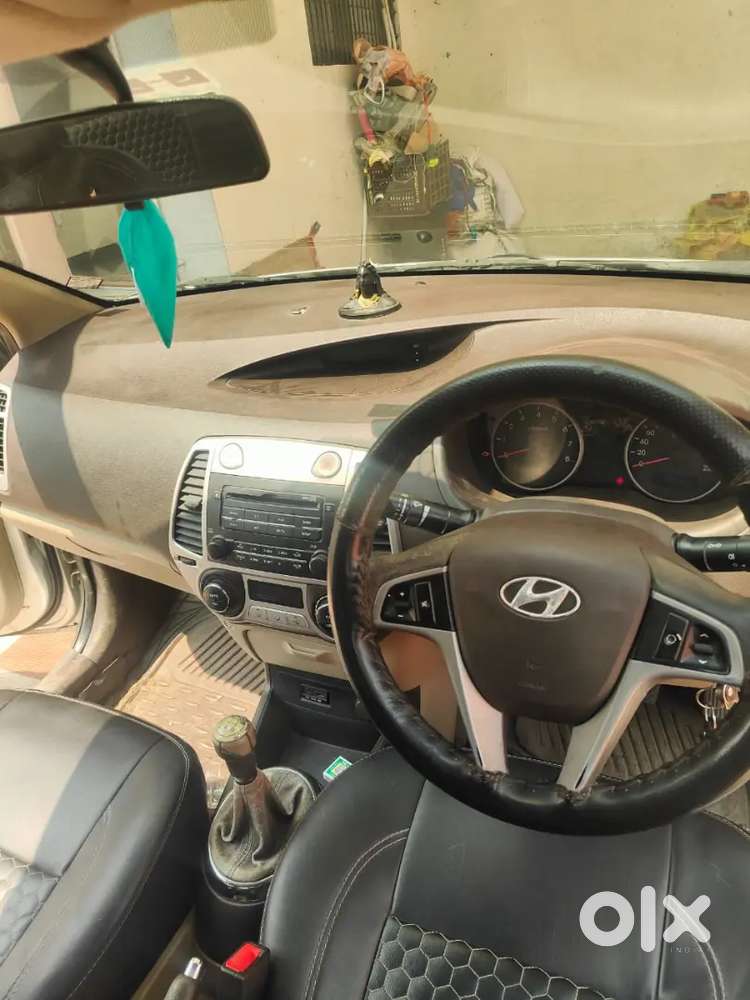 Hyundai I20 Sportz 2011 With Low Kilometers