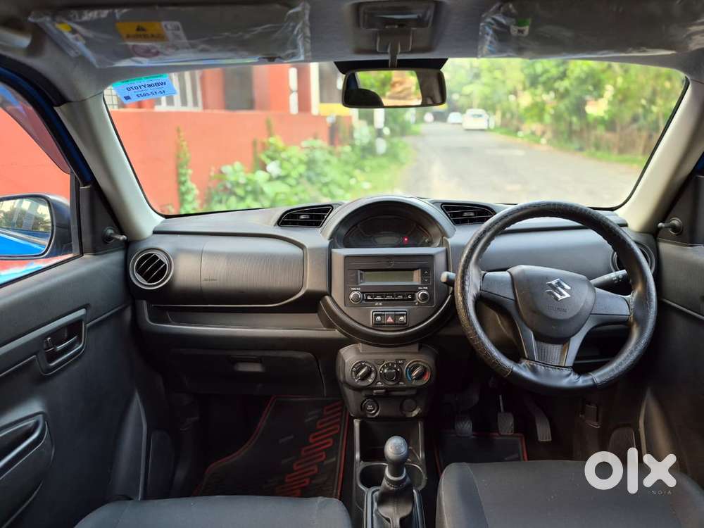 Maruti Suzuki S-presso Vxi, 2022, Petrol