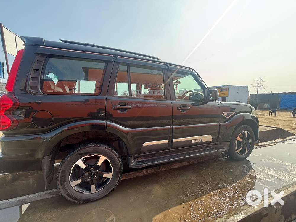 Mahindra Scorpio Classic 2023