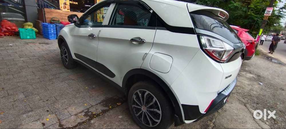 Well Maintained, Front Camera, Unused Stepney, Company Service,