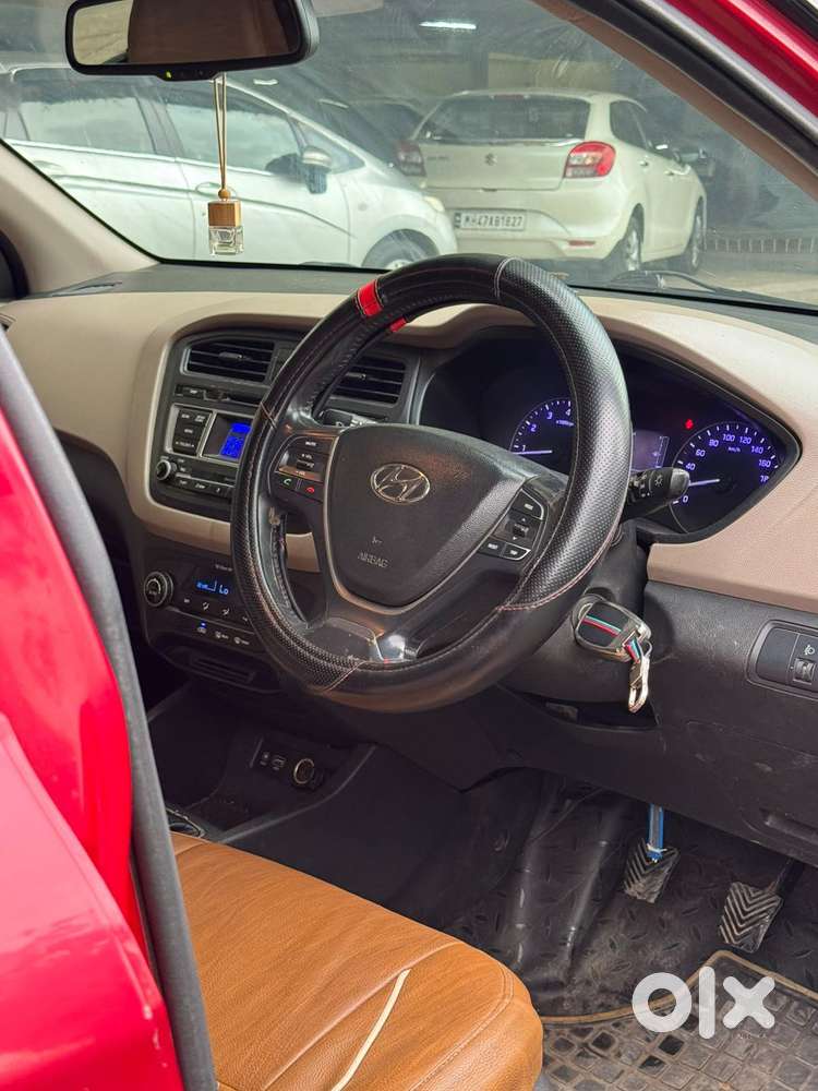 Hyundai Elite I20 Sportz Plus Dual Tone, 2015, Petrol
