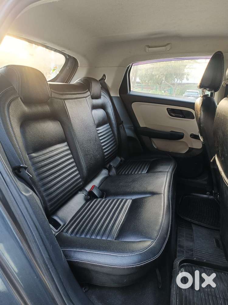 Tata Altroz 1.2 Xe, 2021, Petrol