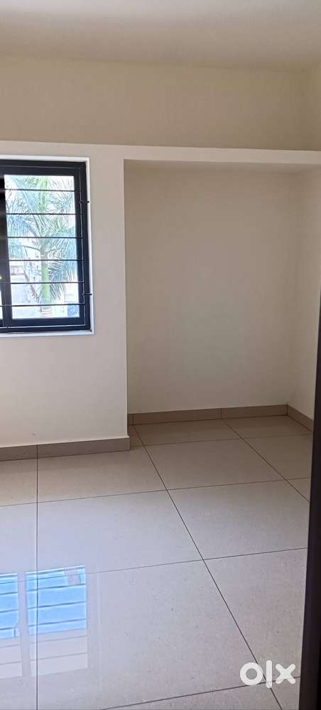 Spacious BHK flat for rent in Kolathur EVERWIN SCHOOL nearby