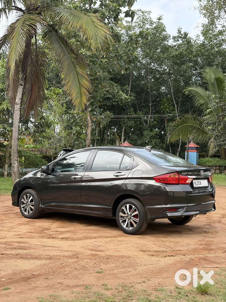 Honda City I-vtec V, 2018, Petrol