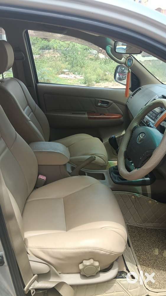 Toyota Fortuner Diesel 2011