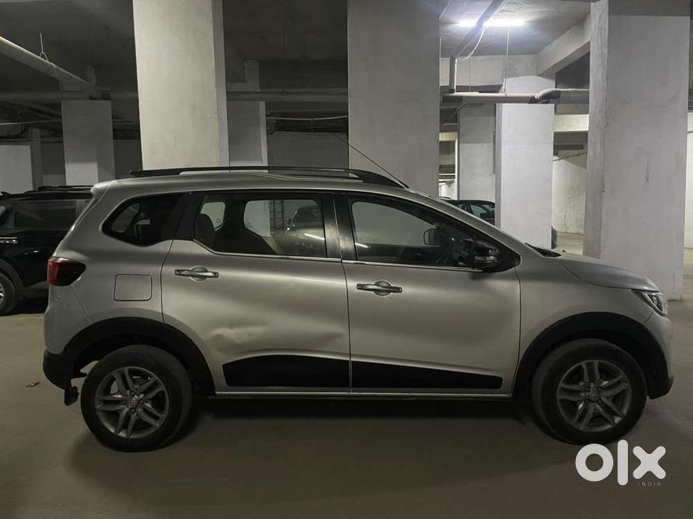 Renault Petrol 2023 Car