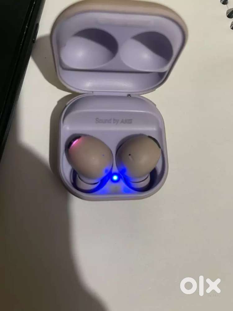 Samsung galaxy buds 2 pro and apple buds