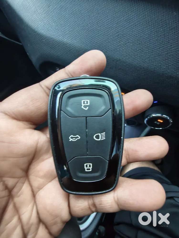 2023 Tata Punch Dazzle Accomplished Sunroof Cng