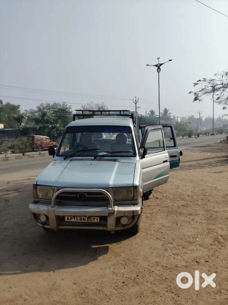 Toyota Qualis 2001 Diesel 45000 Km Driven