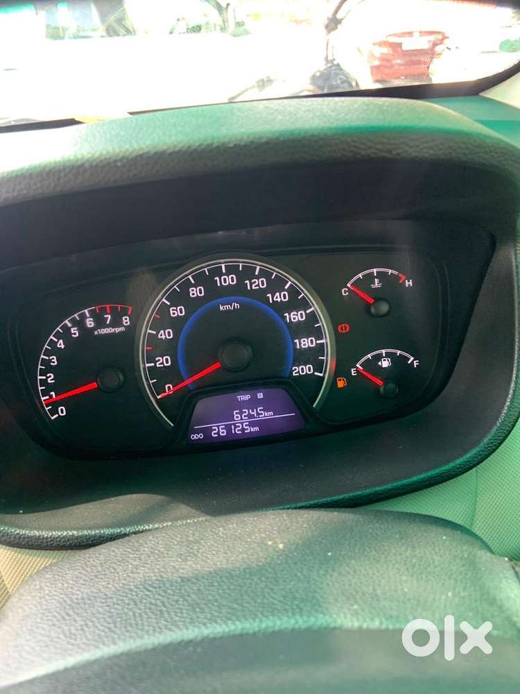 Hyundai Grand I10 2015 Petrol 26300 Km Driven