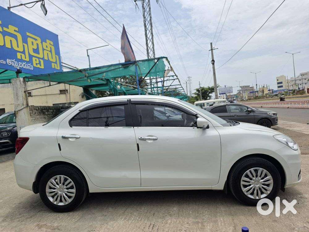 Maruti Suzuki Swift Dzire Vxi Optional, 2024, Petrol