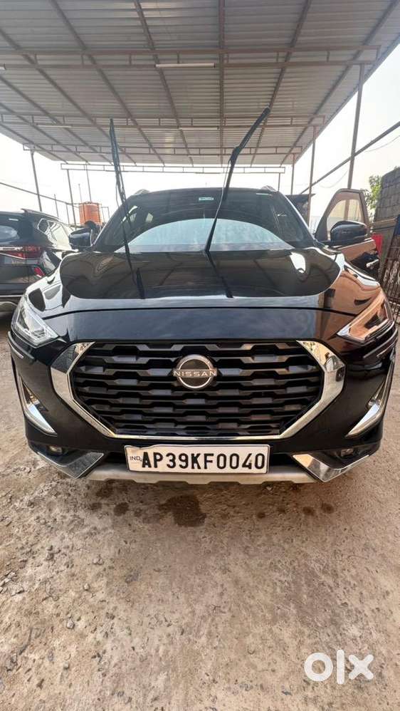 Nissan Magnite 2021 Top End Cvt Black 60k Km