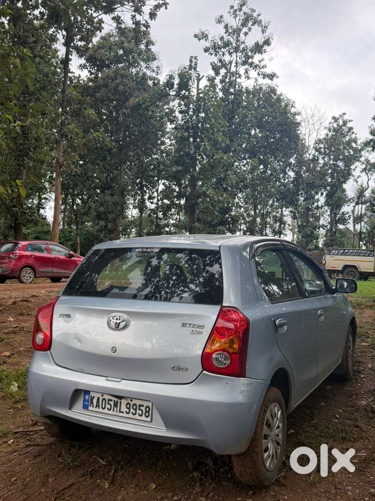 Toyota Etios Liva 2012