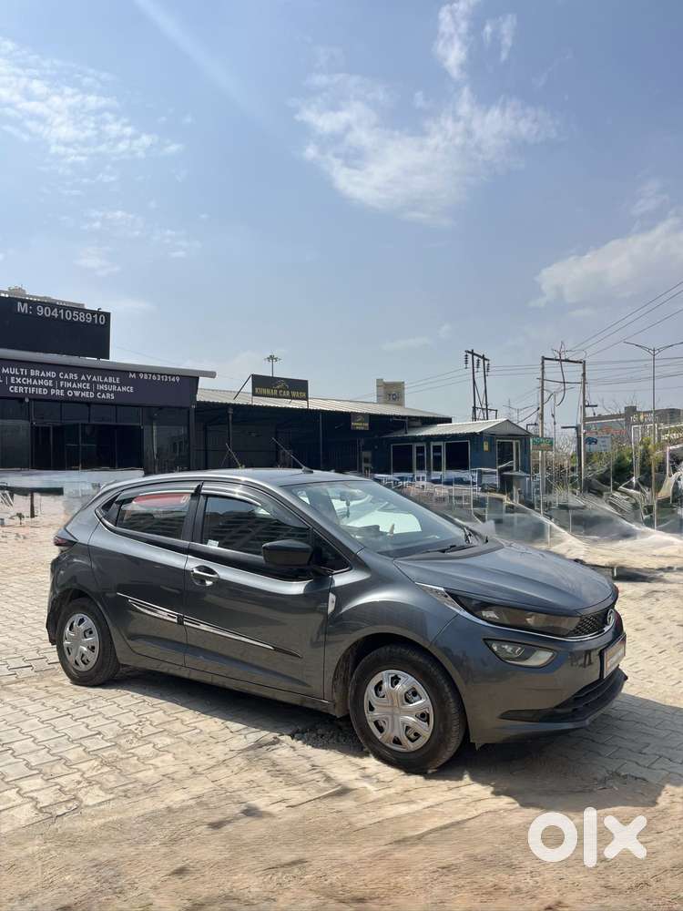 Tata Altroz 1.2 Xe Plus Petrol, 2022, Petrol